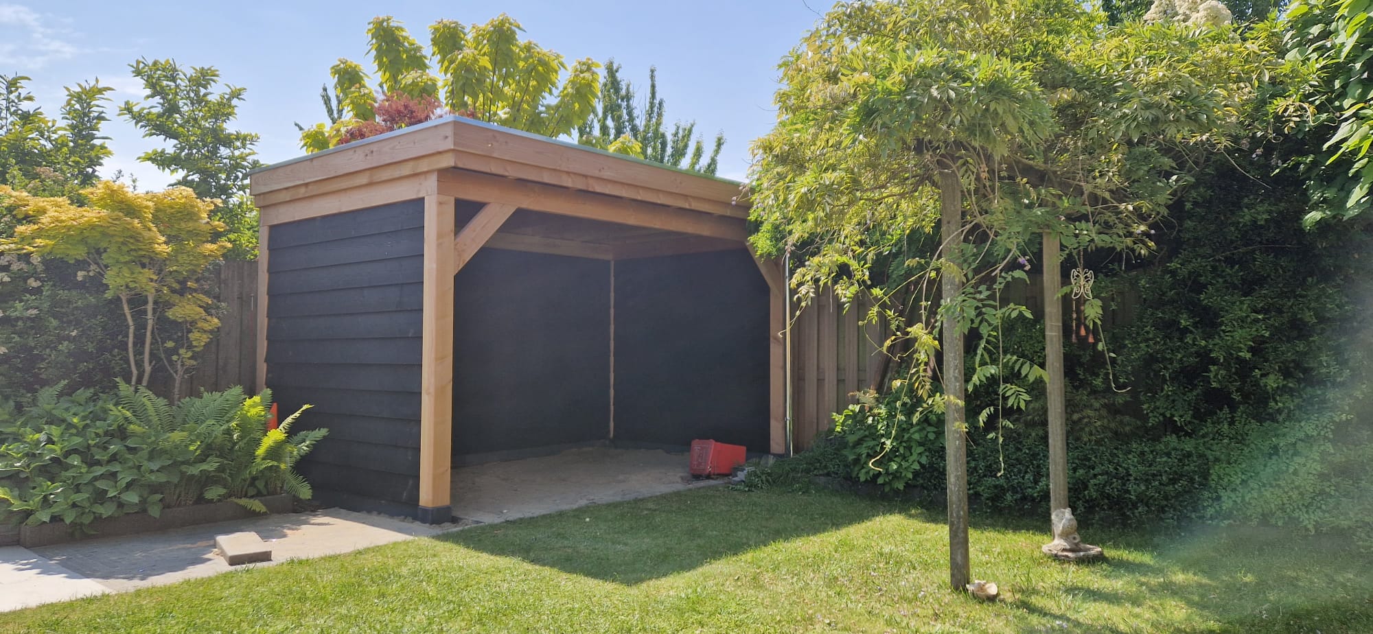 Auto en carport