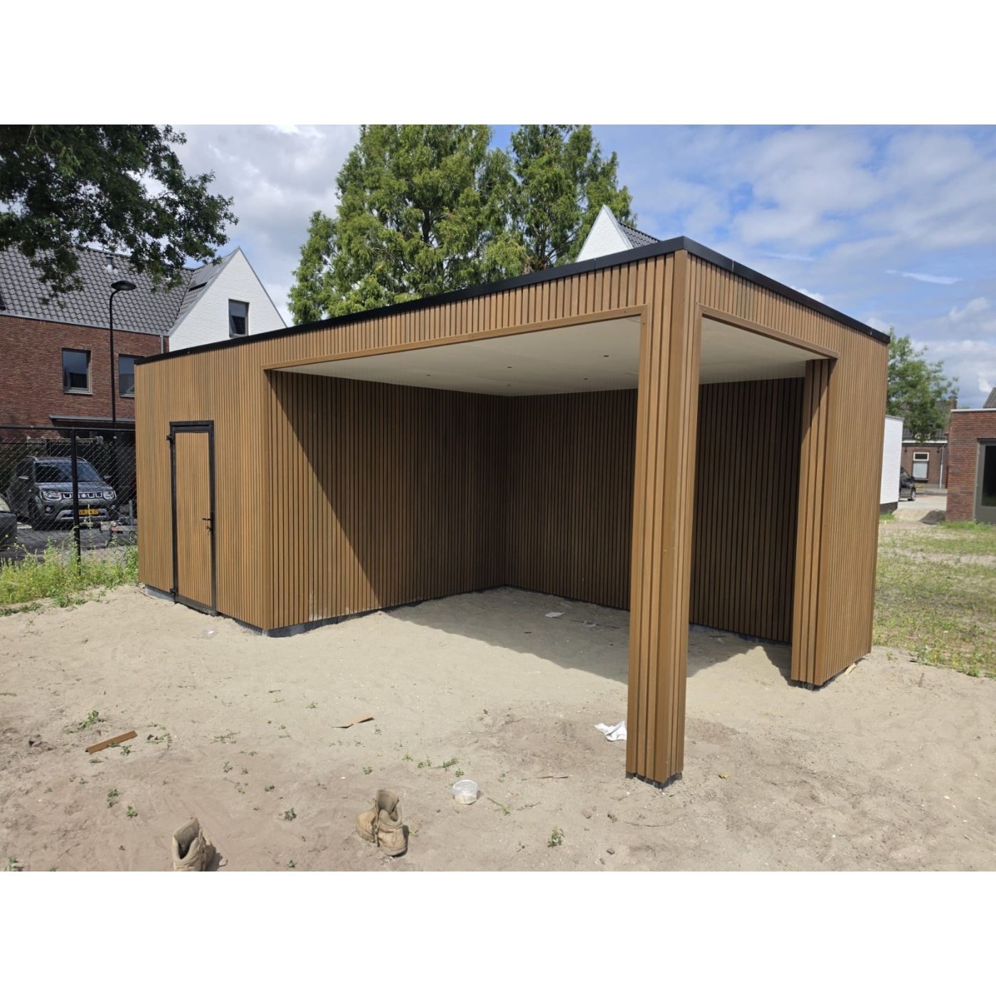 Tuinhuis Composiet Rhombus Teak 600cm x 330cm met schuur 200cm