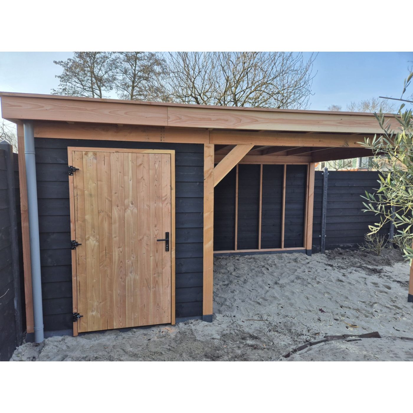 Overkapping Basic 800cm x 300cm met schuur 300cm
