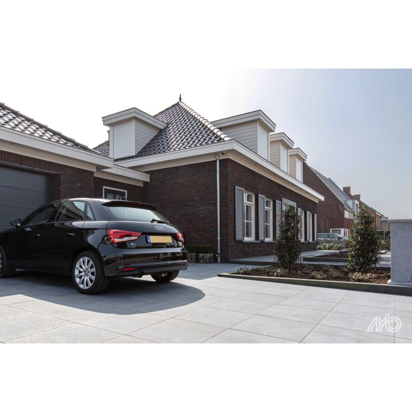 Ceramaxx Durban Slate Black Berry 60x60x2cm