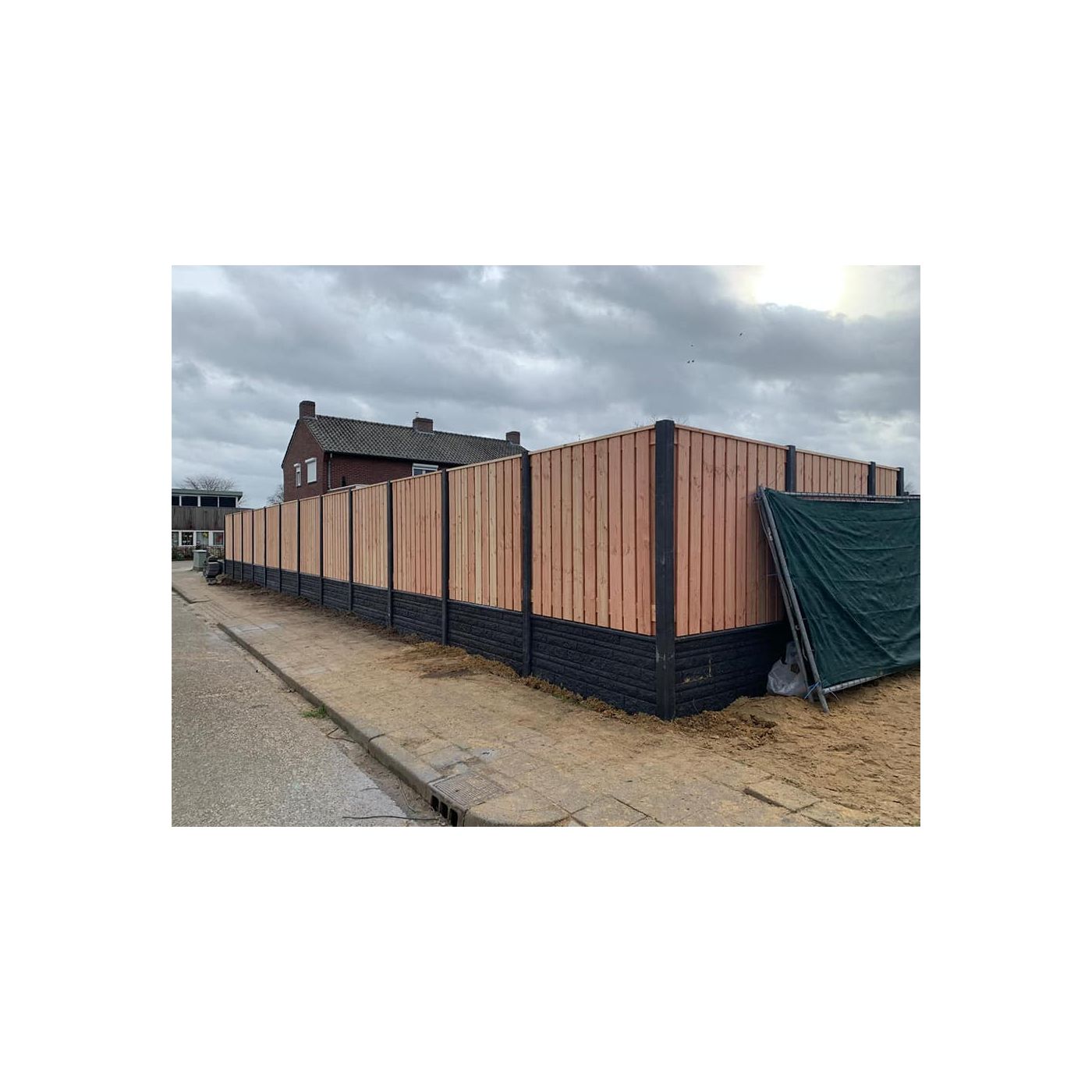 Hout/Beton schutting pakket Douglas Rotsmotief 21 planks