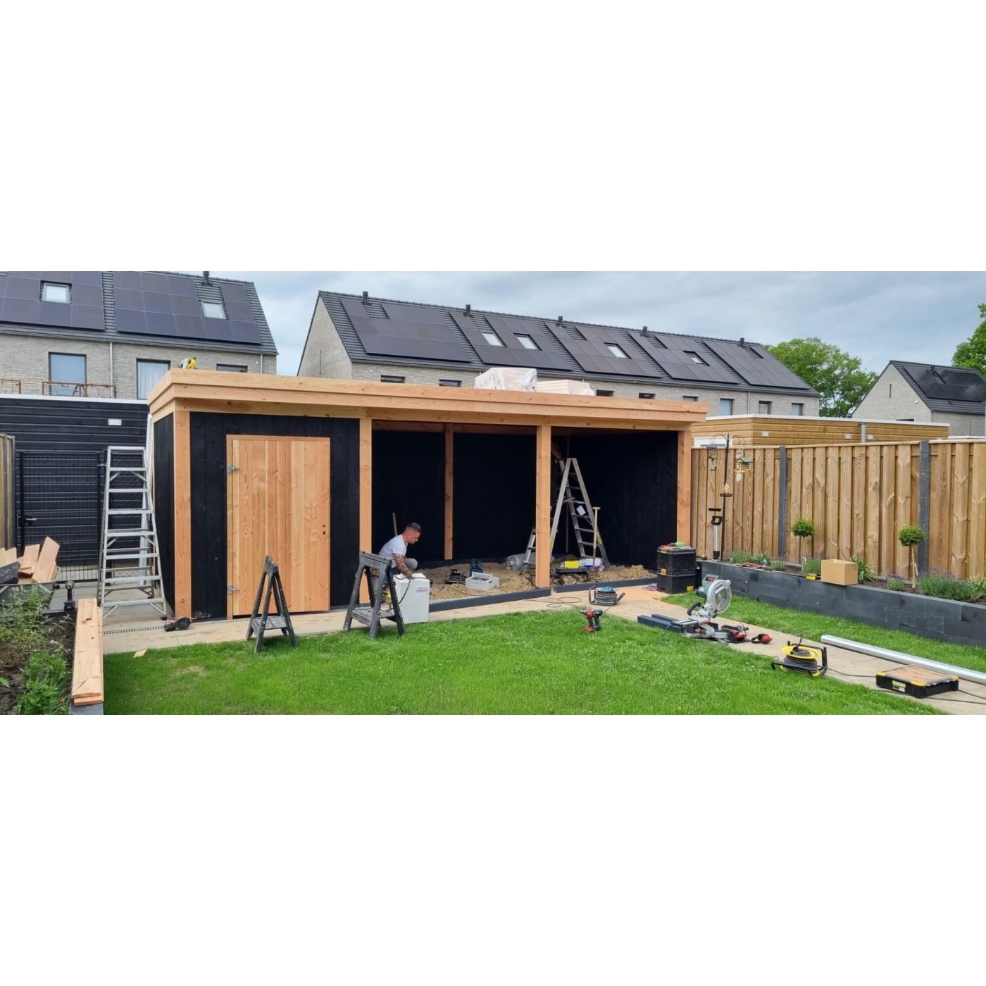 Overkapping Deluxe Dubbelwandig 900cm x 350cm met schuur 200cm
